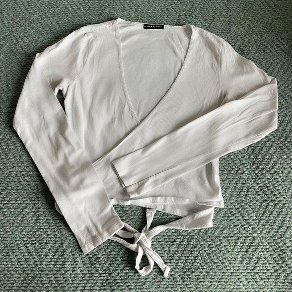Brandy Melville White Top - Picture 1 of 1
